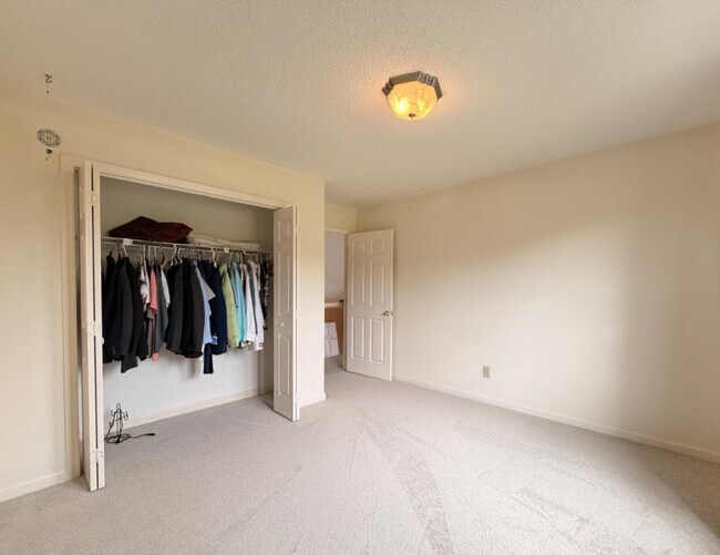 Building Photo - 118 Sunfish Dr