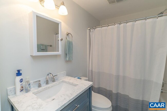 Building Photo - 1403 Burgess Ln