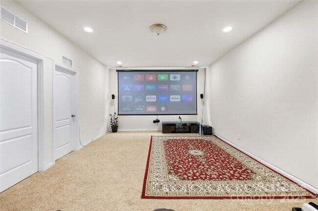 Building Photo - 5086 Waterloo Dr