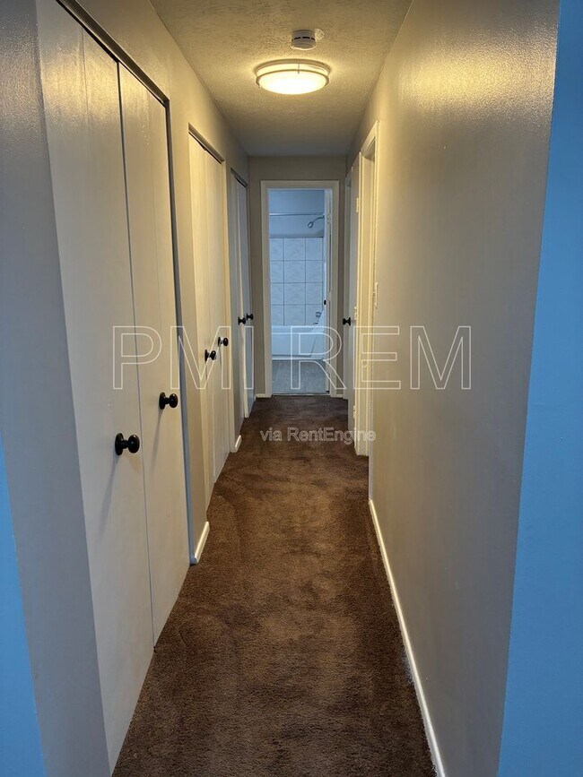 Building Photo - 14221 Triskett Rd