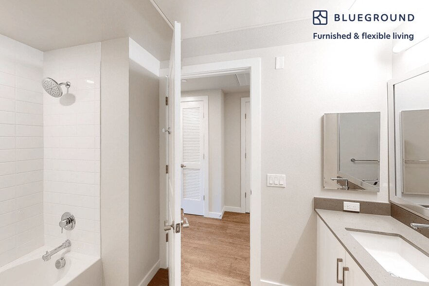 Building Photo - 1001 Harvey Dr