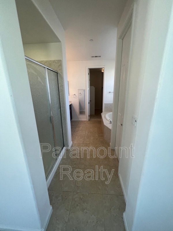Building Photo - 4311 Gardenia St