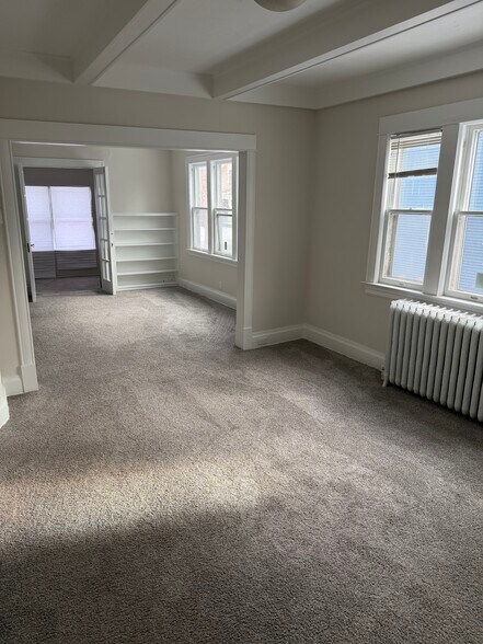 Building Photo - 3224 Irving Ave S