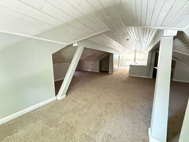 Building Photo - 3 Bed 1 Bath in Rountree