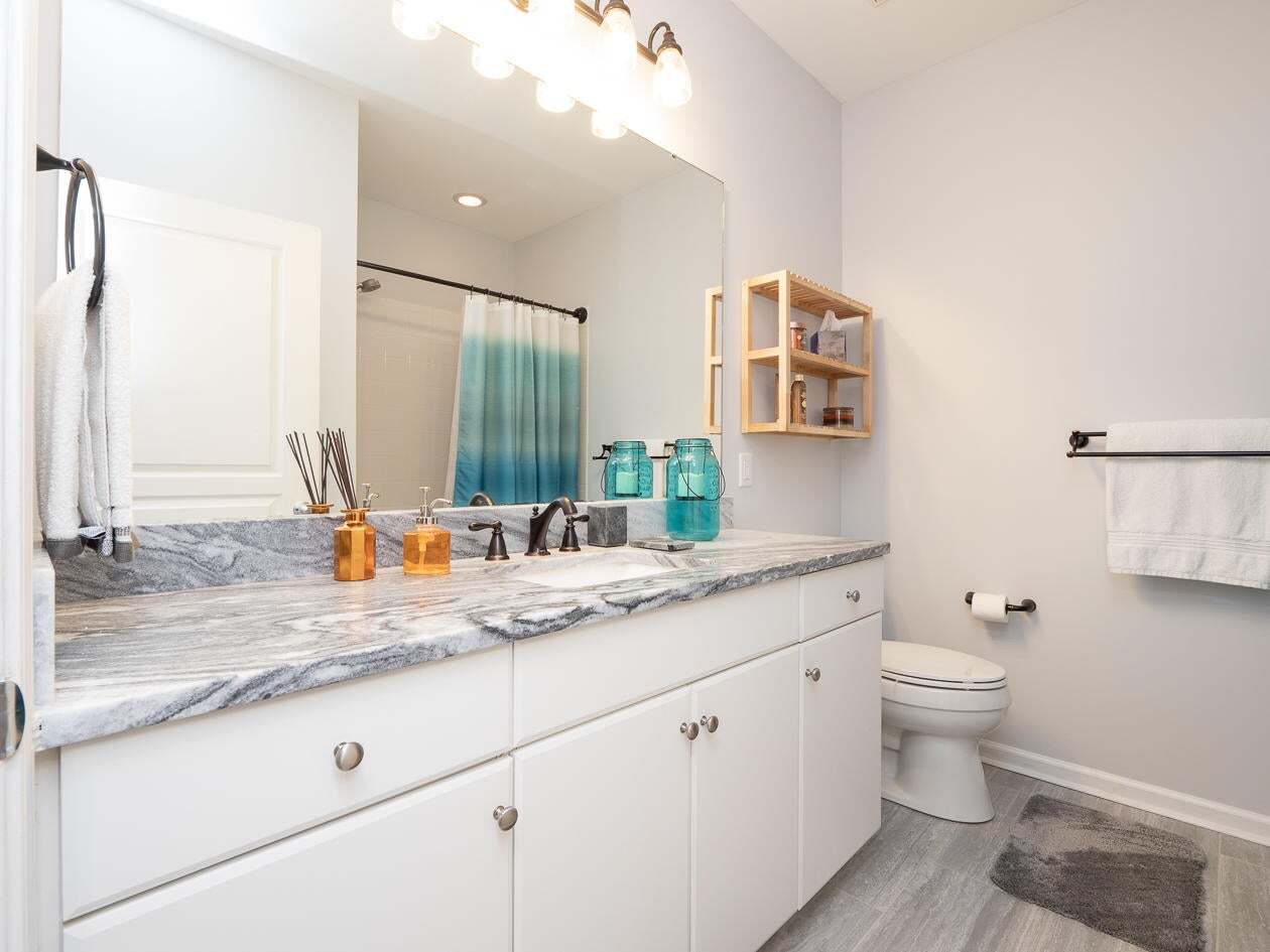 primary bath vanity - 500 Bucksley Ln