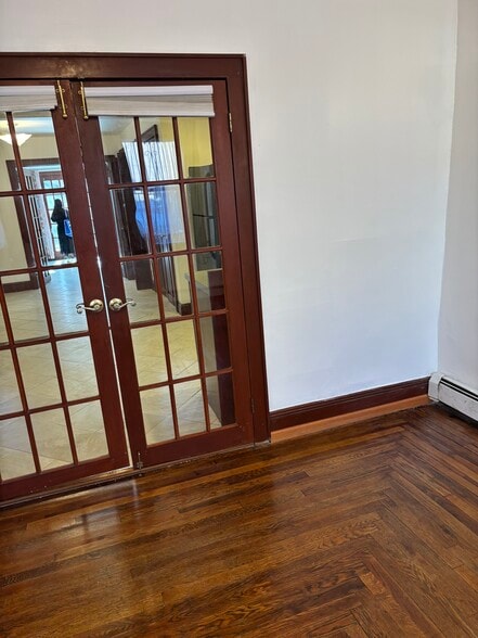 Building Photo - 153 Grand St