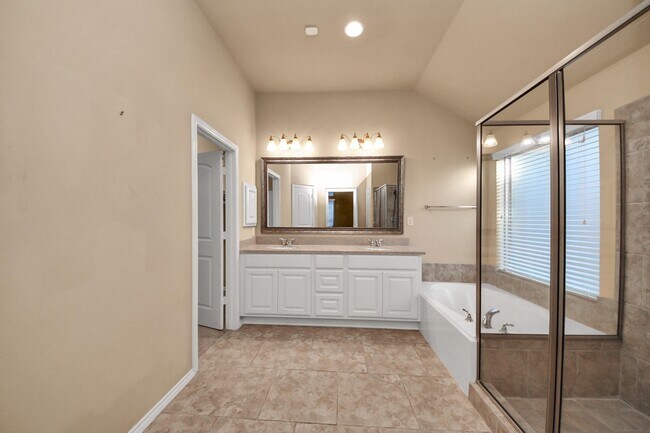 Building Photo - 2003 Sequoia Trail Ln