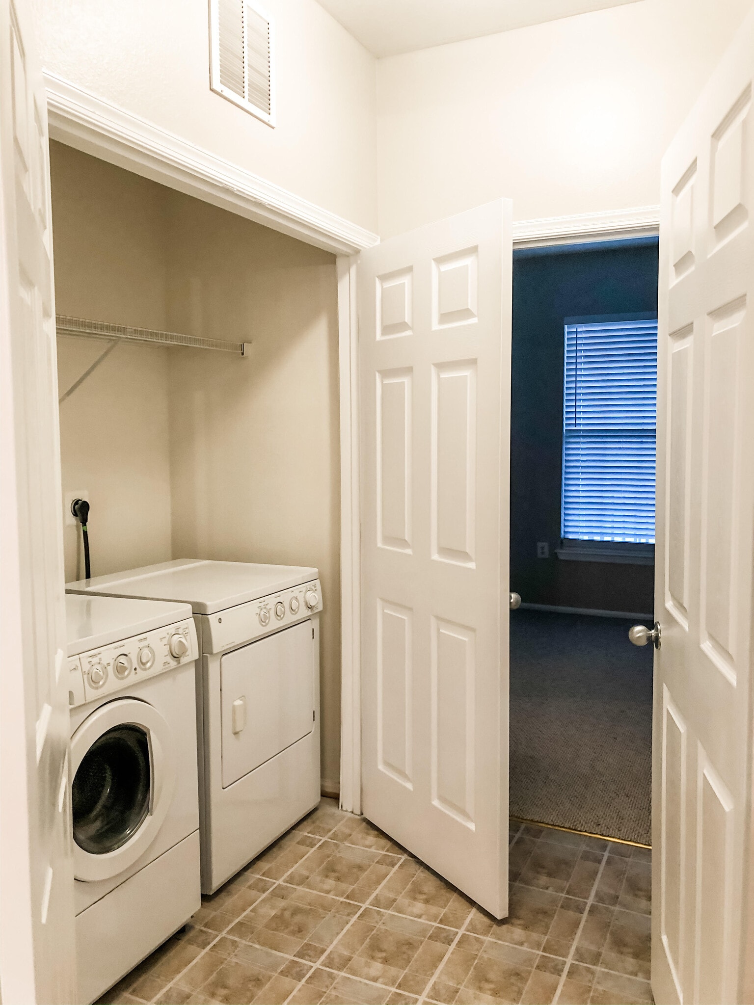 Washer/Dryer - 3015 Nicosh Circle
