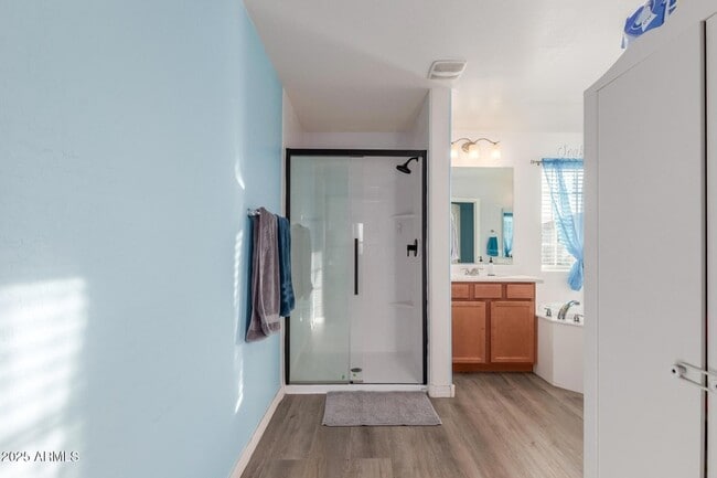 Building Photo - 836 E Constance Wy