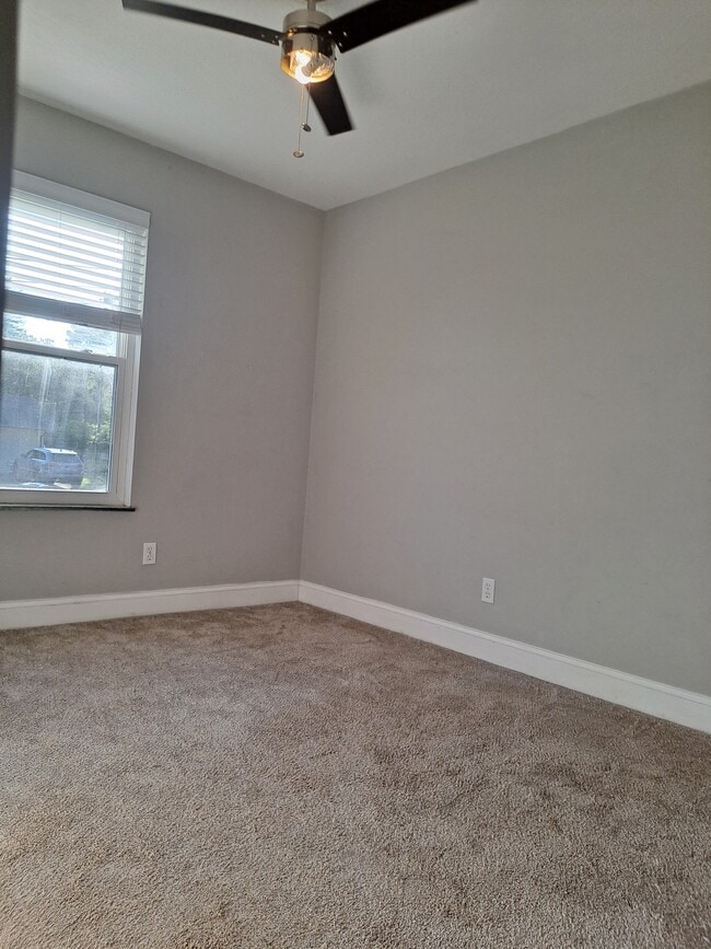 Building Photo - 6101 Cougar Dr