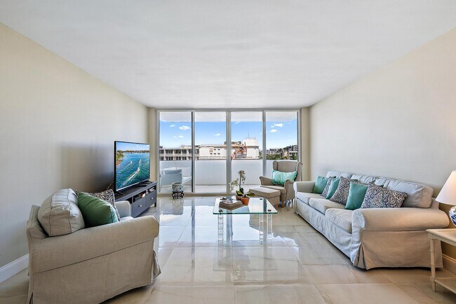 Building Photo - 2773 S Ocean Blvd
