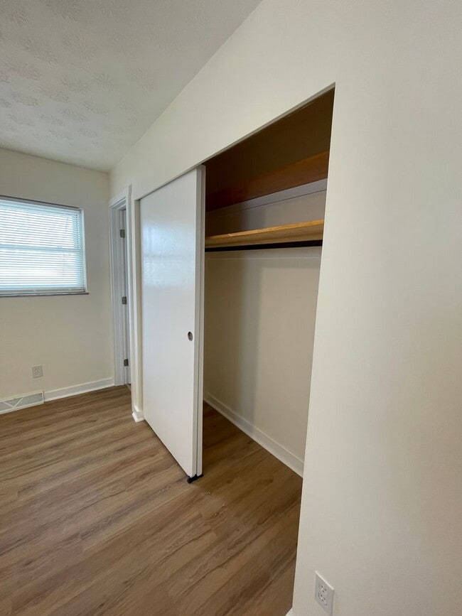 Building Photo - Charming Remodeled 3BR Home with Modern Finishes and Spacious Fenced in Yard