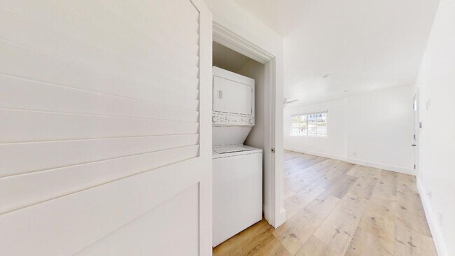 Building Photo - Brand New 2-Bedroom / 2-Bath on the Avenues in Redondo Beach!