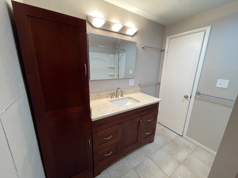 Building Photo - 1887 Independence St