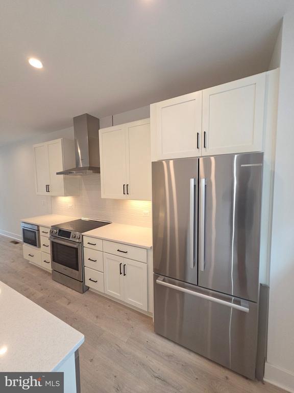 Building Photo - 5337 ZENITH OVERLOOK Dr
