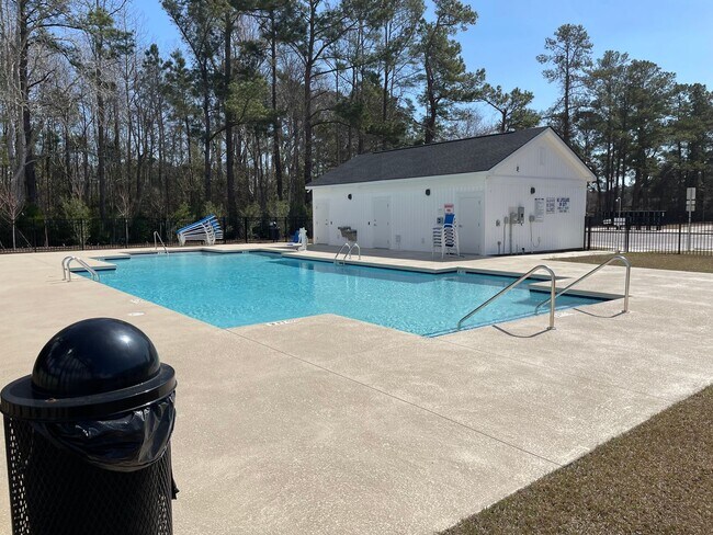 Building Photo - 3 Bedroom 2 Bathroom House in Sunfish Cove Sunset Beach NC