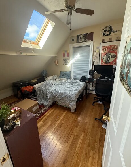 Building Photo - 36 Pratt St