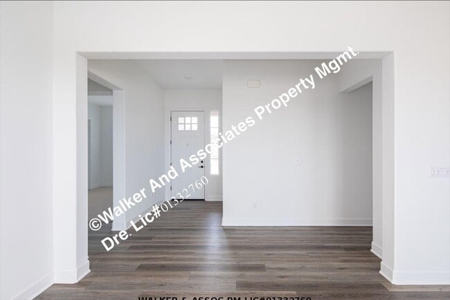 Building Photo - 5812 Lady Bells Dr