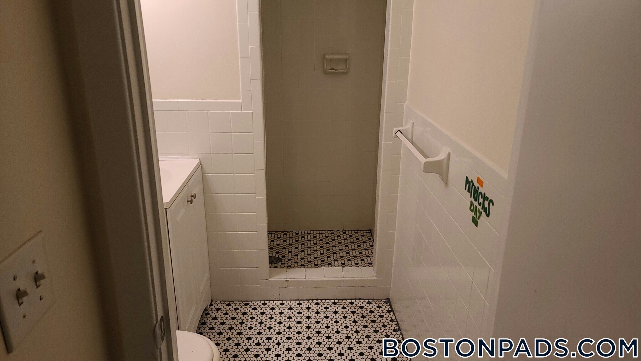 Building Photo - 245 Main St