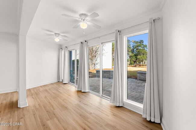 Building Photo - 4726 Bay Point Rd