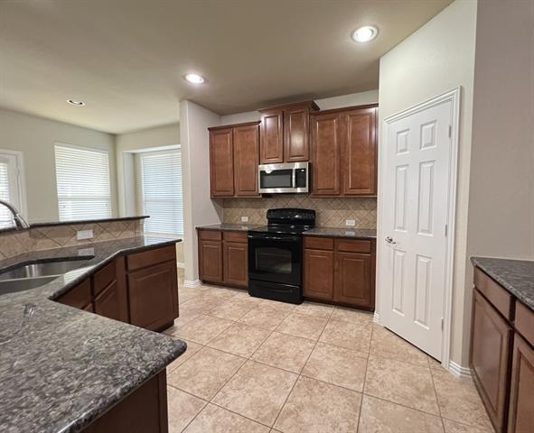 Building Photo - 5753 Fountain Flat Dr
