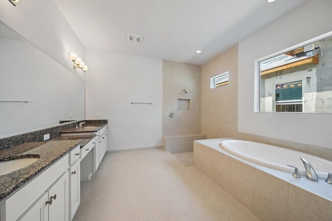 Building Photo - 12724 Nautilus Cir