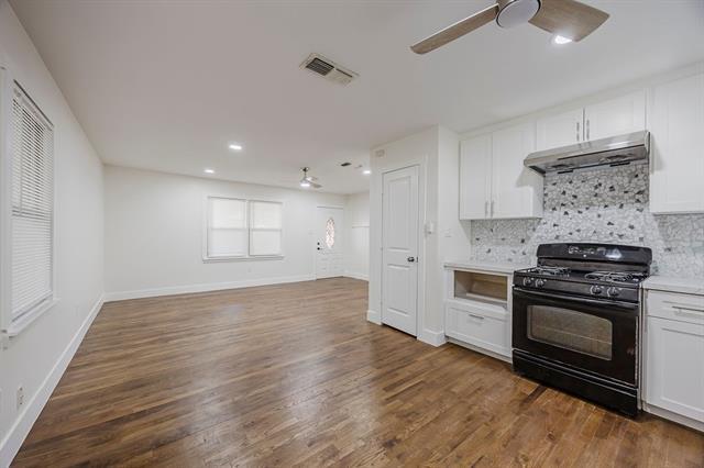 Building Photo - 4712 Laverda Dr