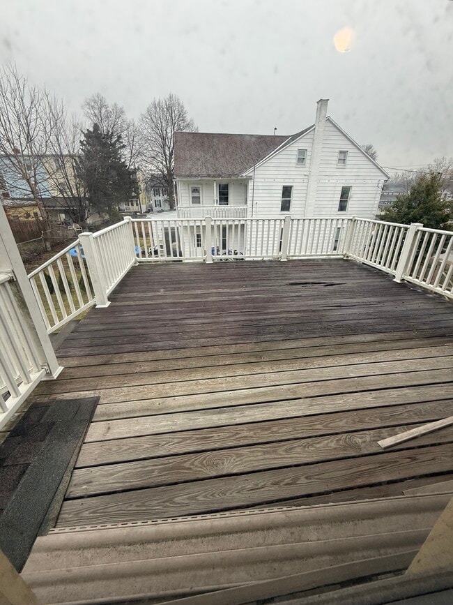 Building Photo - 125 Market St