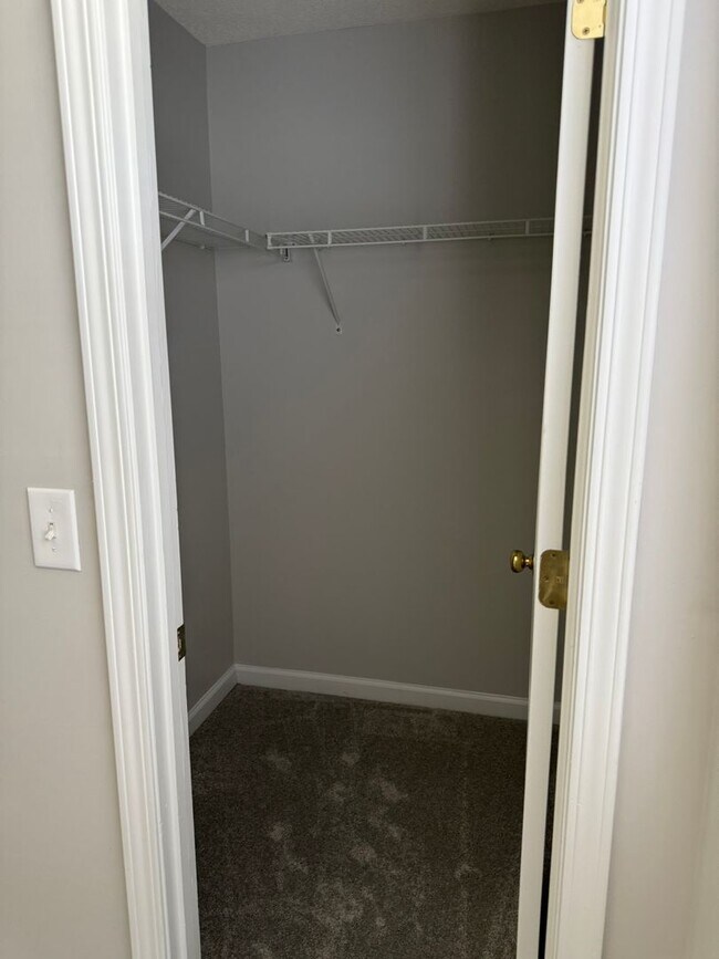 Building Photo - Lexington - Please call Lexington office to view - 803-359-0793