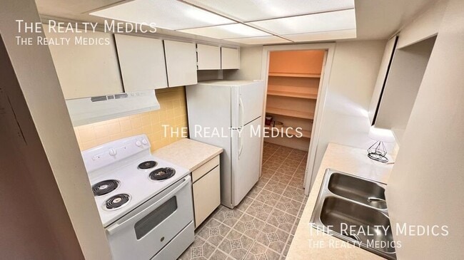 Building Photo - 208 Diamond Cove