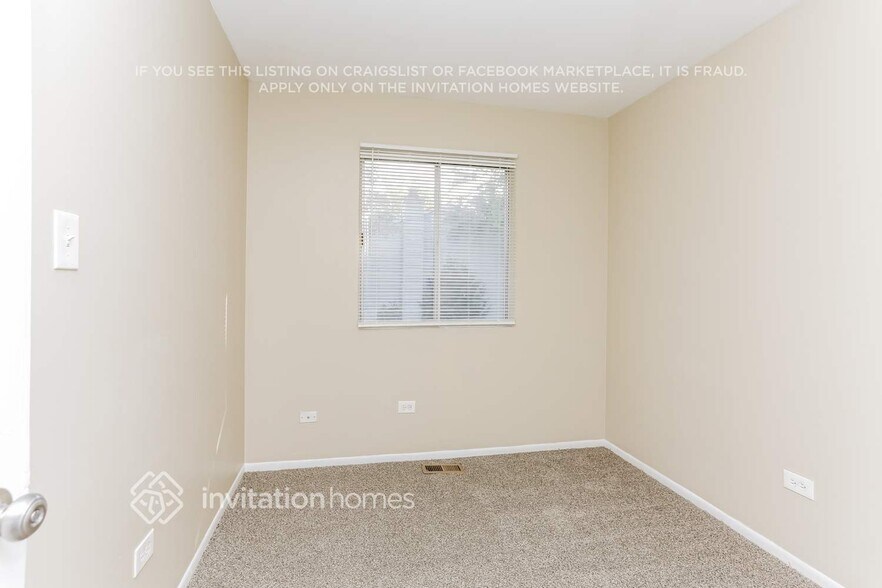 Building Photo - 953 Surrey Ct