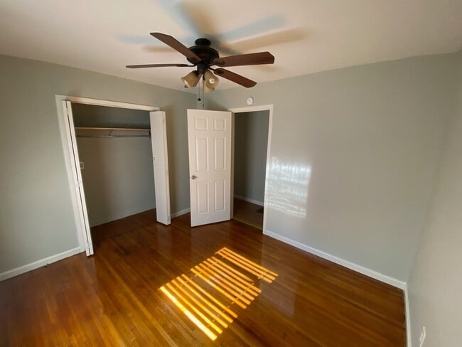 Building Photo - 4029 Stone Dr