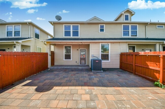 Building Photo - 17024 Wilthorne Gardens Ct