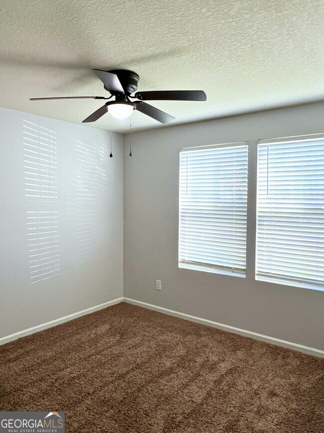 Building Photo - 204 Hayworth Ct