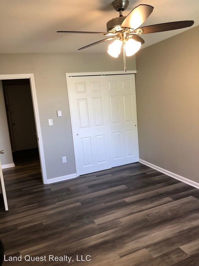 Building Photo - 1 br, 1 bath Apartment - 5021 Byrd Ave.