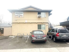 Building Photo - 415 Greenbrae Dr