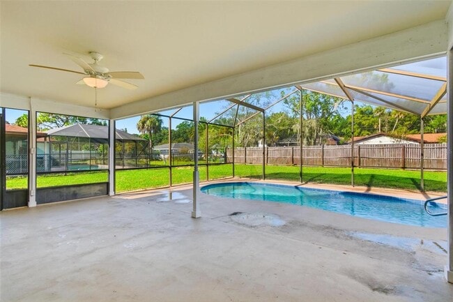 Building Photo - 8 Blakeport Ln