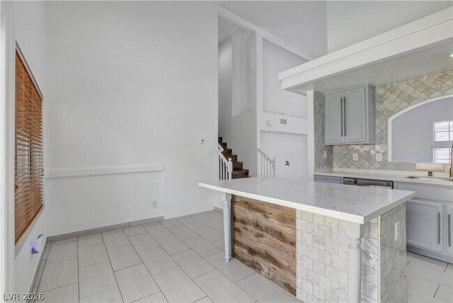 Building Photo - 3557 Sedwick Dr