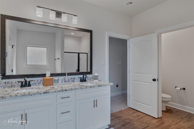 Building Photo - 767 Crozier Dr