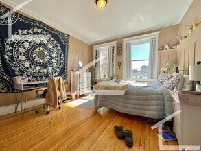 Building Photo - Easy Commute! Perfect Location Near Everything! Luxury Allston 5-Bed