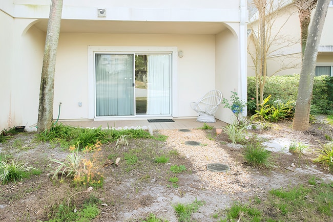 Building Photo - $250 Off First Month's Rent!!