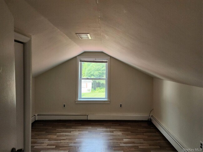 Building Photo - 32 Osborne Hill Rd
