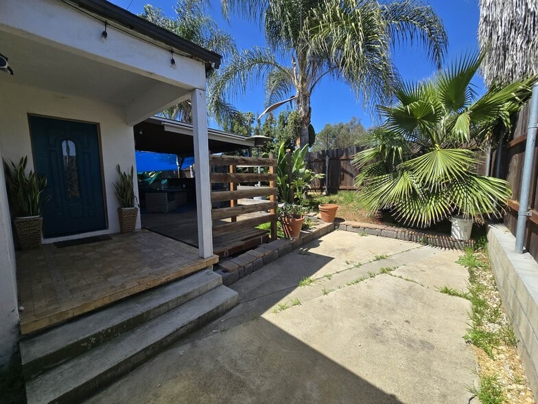 Building Photo - 2645 Garnet Ave