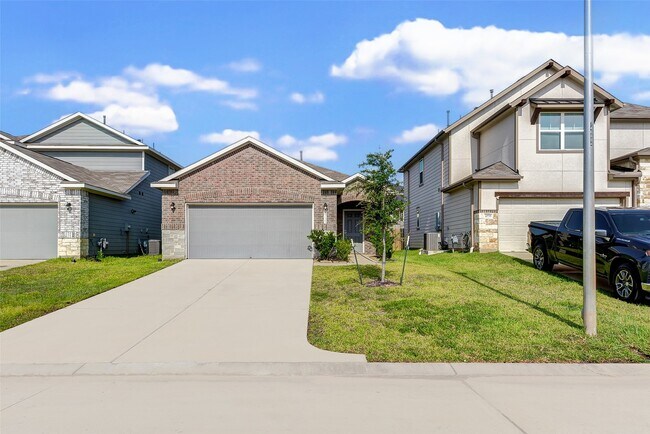 Building Photo - 40735 Gate Ridge Dr