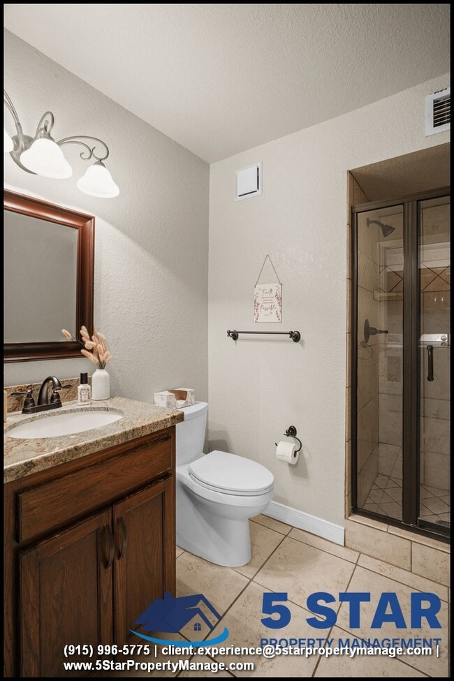 Building Photo - 6052 Bandolero Dr