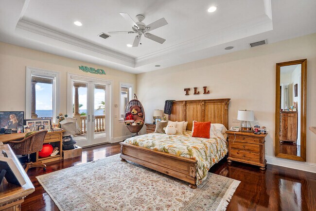 Building Photo - 981 Hillsboro Mile