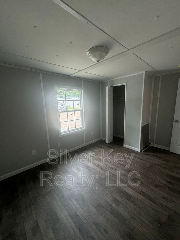 Building Photo - 1004 S Jackson St