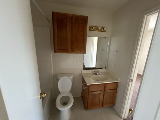 Building Photo - 5804 Greengate Dr