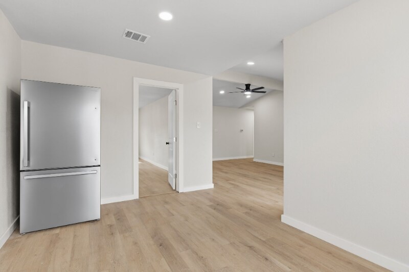 Building Photo - 1832 Dogwood Trail