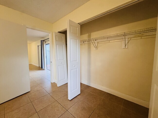 Building Photo - 7 Crossings Cir
